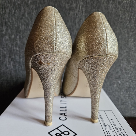 Gold peep toe pumps - Picture 6 of 6